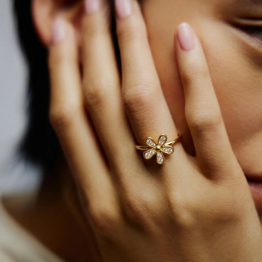 Blossom Ring worn on the finger, close-up – anti-tarnish open ring for daily wear