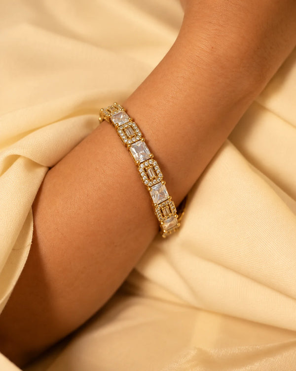 Nazakat Baguette Bangle