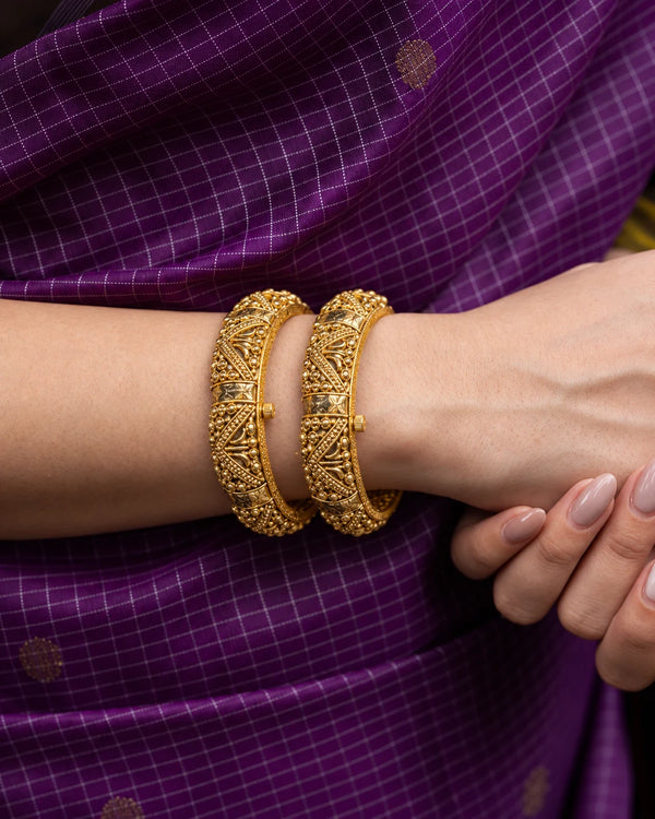 Nawabi Filigree Kadas