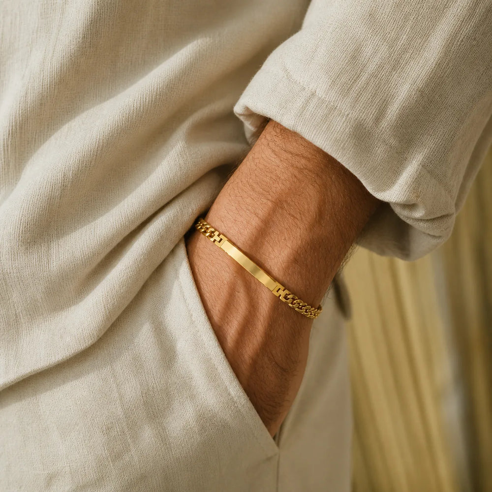 Classic Gold ID Bracelet – waterproof men's bracelet in 18K gold PVD on 316L steel | Priskel Black